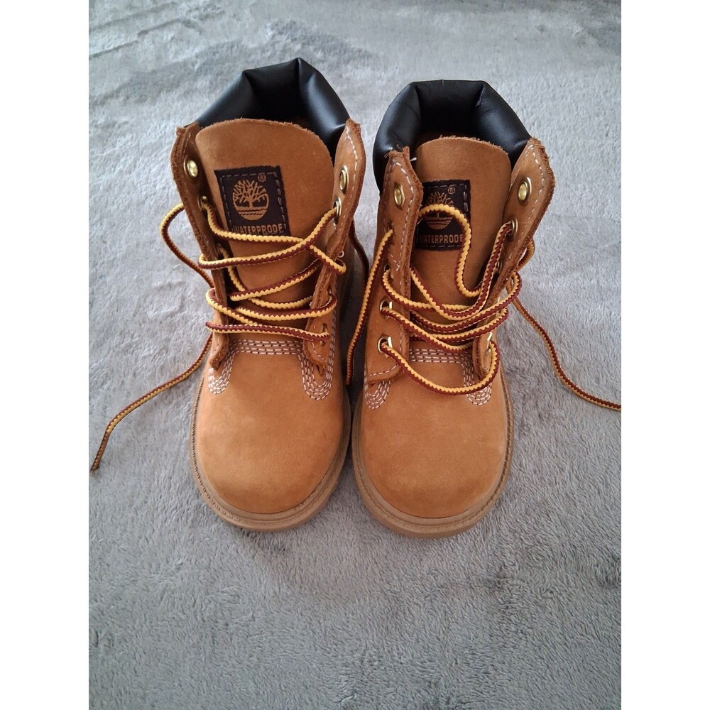 NEW Toddlers Timberland Boots size 7 Wheat